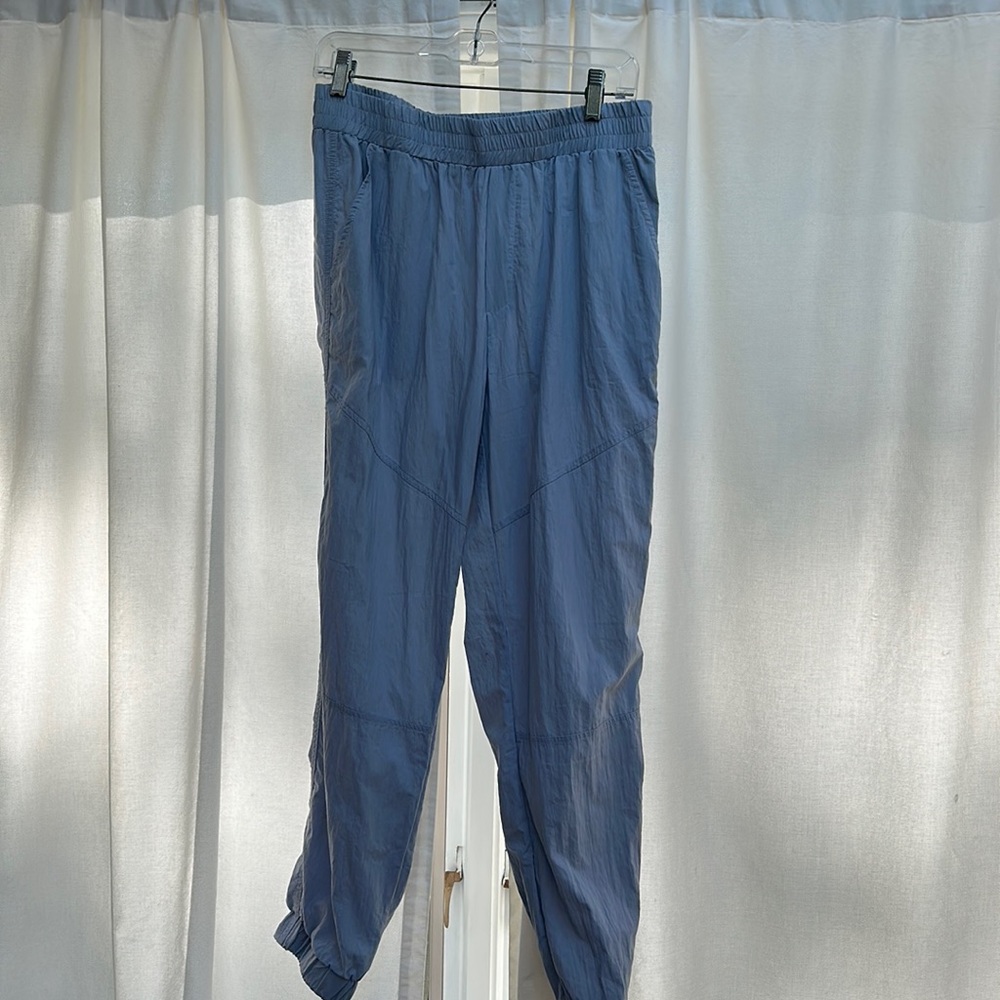 PacSun light grey pants. Size large.
